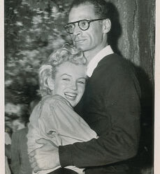 102 Marilyn Monroe and Arthur Miller Photo